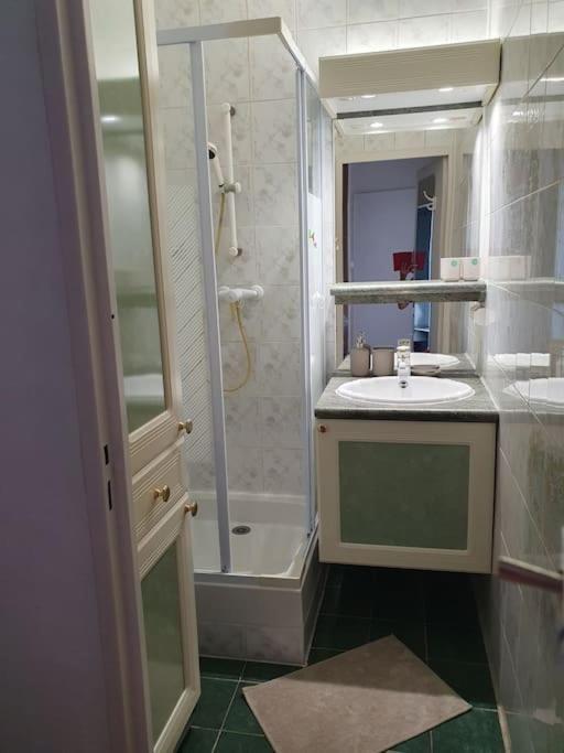 Medipole T2 Avec Un Garage Gratuit Sur Place, 16Min A Centre Ville Lyon En Metro A Villeurbanne Exteriör bild